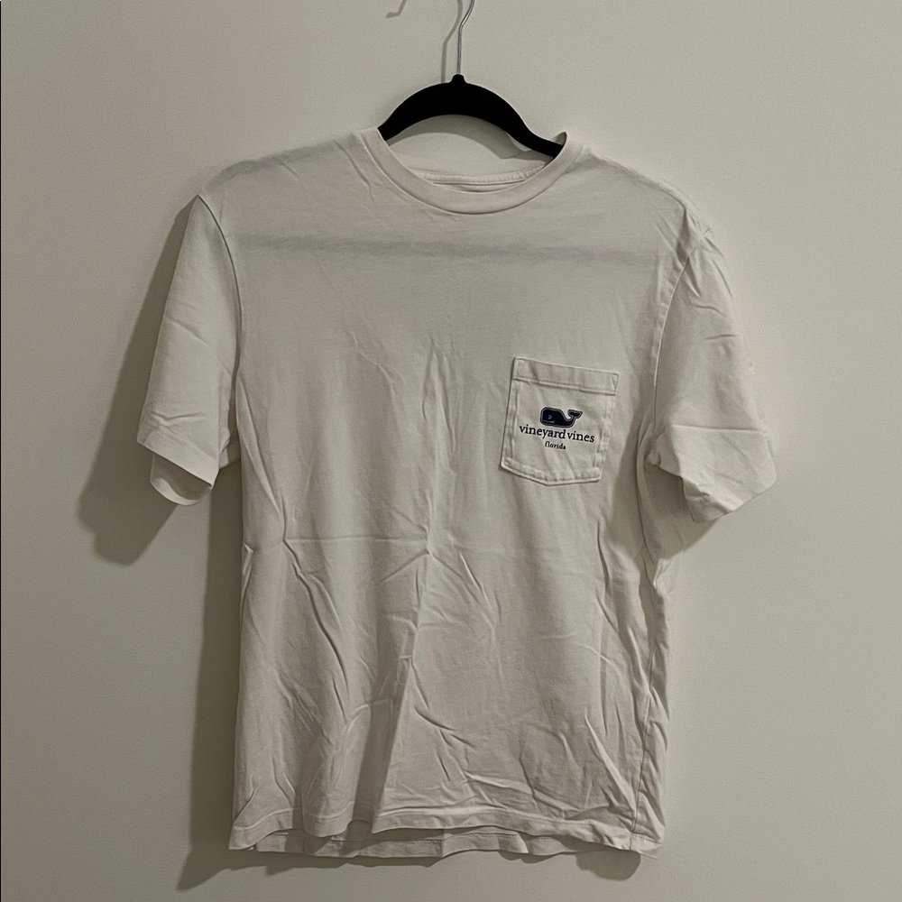 Vineyard Vines Men's Classic White Pocket Tee size xs